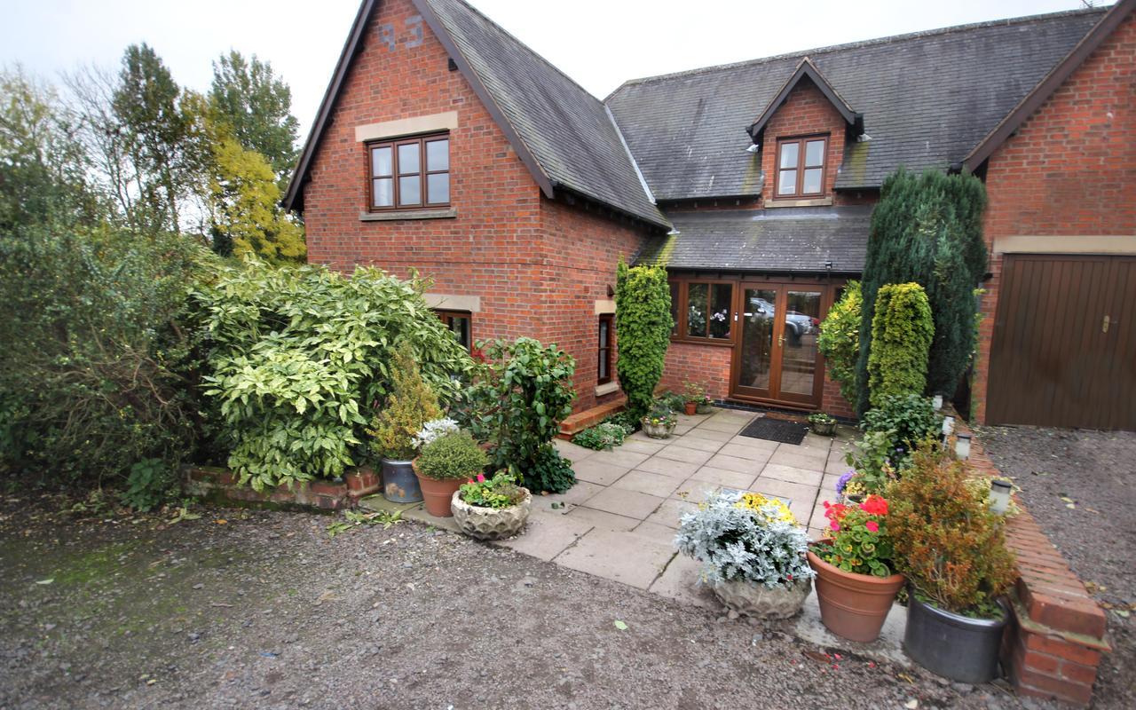 Castle Farmhouse Bed And Breakfast Glenfield Dış mekan fotoğraf